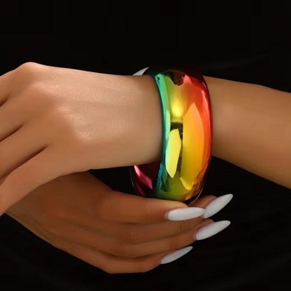 Multicolor Gradient Bangle Bracelet - image 4